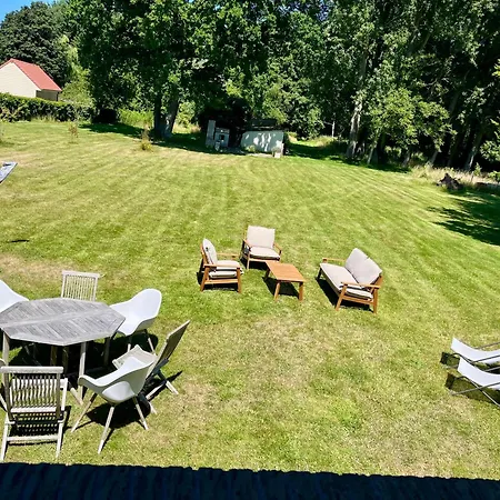 Tamaris, Avec Tres Grand Jardin *