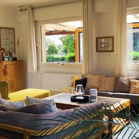 Tamaris, Avec Tres Grand Jardin Villa